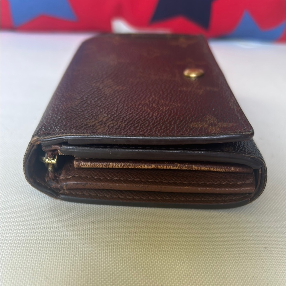 Louis Vuitton Monogram Wallet - Picture 3 of 12
